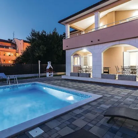 Holiday home Four Bedroom Holiday In *