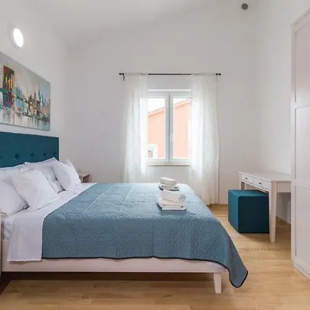 Holiday home Four Bedroom Holiday In *